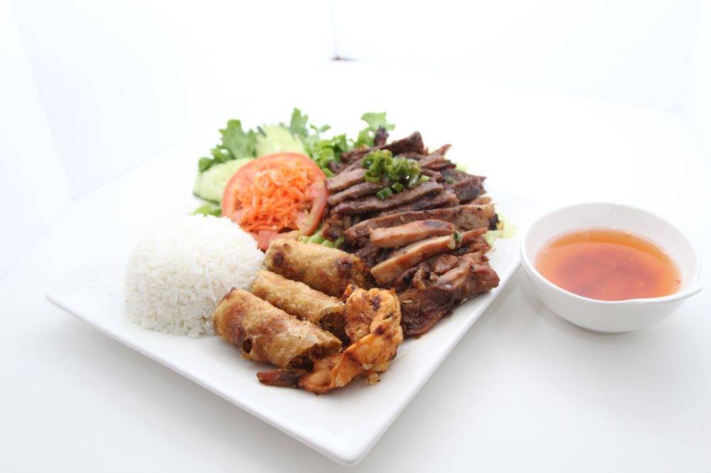 Pho Fusion | restaurant | 3100 S Sheridan Blvd unit h, Denver, CO 80227, USA | 3039348802 OR +1 303-934-8802