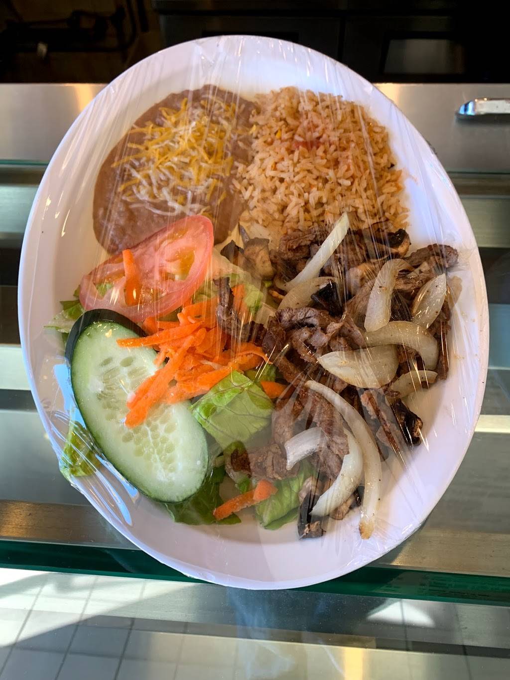 Horchata Mexican Food & Bakery | restaurant | 804 Montana Ave, Santa Monica, CA 90403, USA | 3104588899 OR +1 310-458-8899