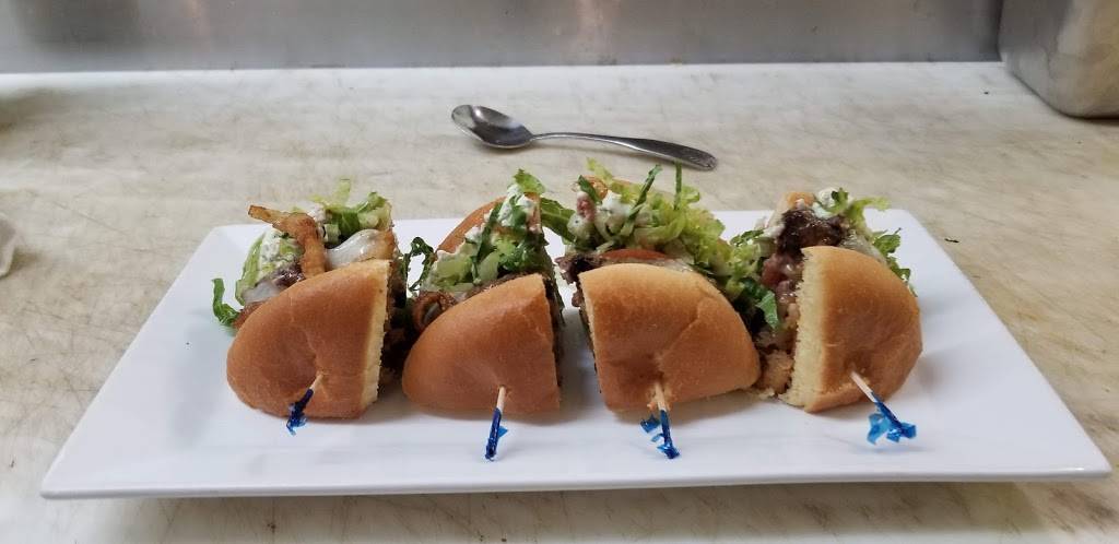 Twisted Fish Steakhouse and Sports Lounge | restaurant | 311 Broadway St, Seaside, OR 97138, USA | 5037383467 OR +1 503-738-3467