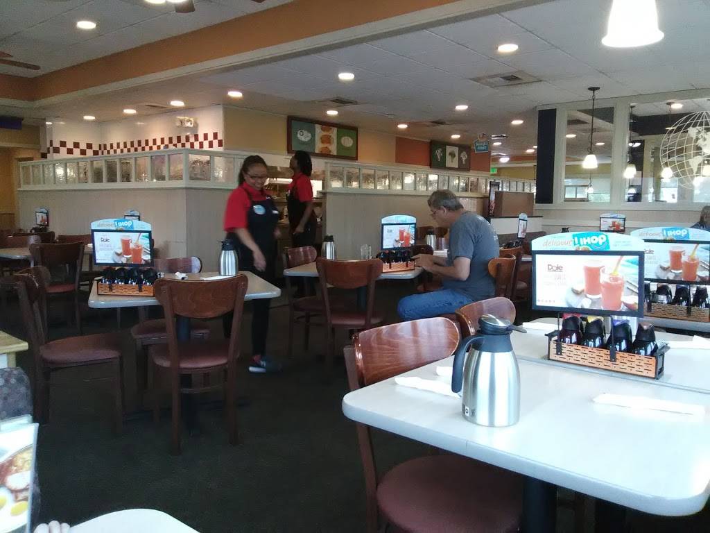 IHOP | restaurant | 327 2nd St S, Waite Park, MN 56387, USA | 3202594467 OR +1 320-259-4467
