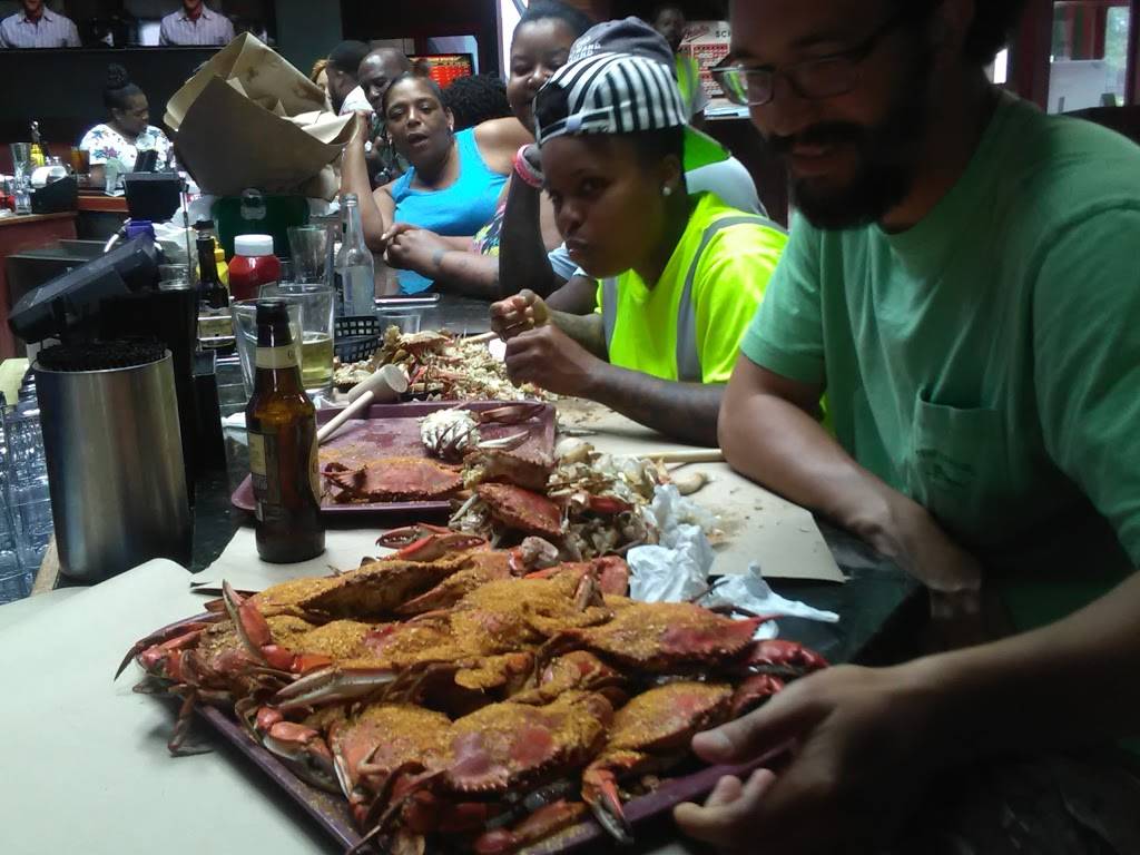 Loafers Sports Bar and Grill #2 | restaurant | 1401 Bloomfield Ave, Halethorpe, MD 21227, USA | 4105252225 OR +1 410-525-2225