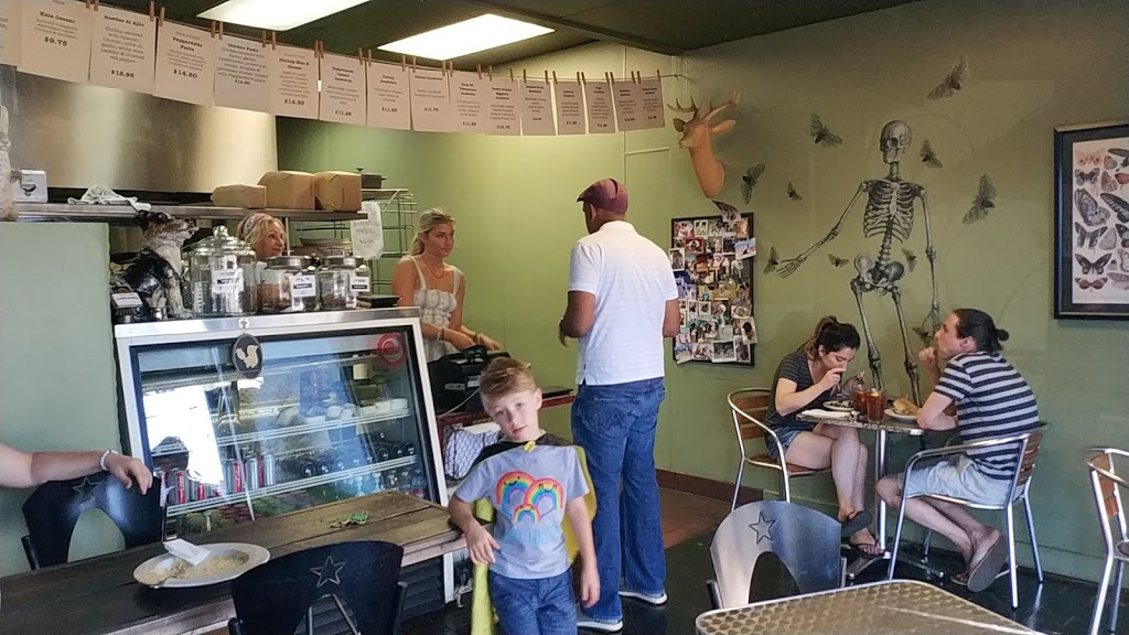 Junos Kitchen & Delicatessen | cafe | 3675 J St, Sacramento, CA 95816, USA | 9164564522 OR +1 916-456-4522