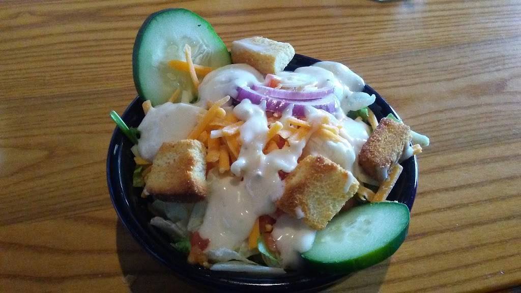 Chilis Grill & Bar | meal takeaway | 151 River Rd, Lisbon, CT 06351, USA | 8603765862 OR +1 860-376-5862