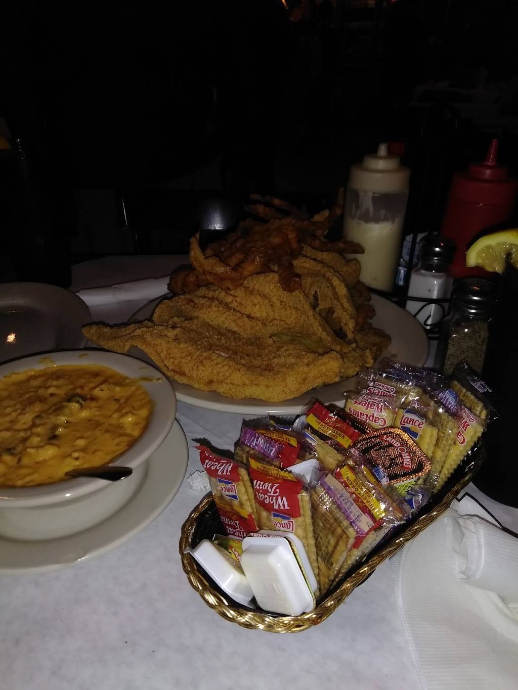 Charlies Restaurant | restaurant | 30123 LA-22, Springfield, LA 70462, USA | 2252940100 OR +1 225-294-0100