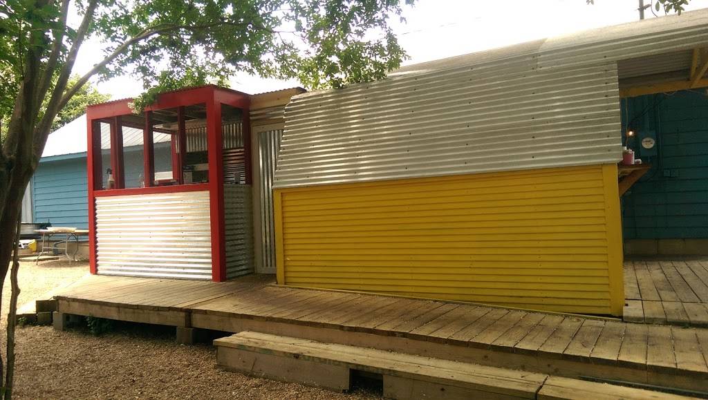 Mags Burgers | restaurant | 801 FM2325, Wimberley, TX 78676, USA | 5128423363 OR +1 512-842-3363