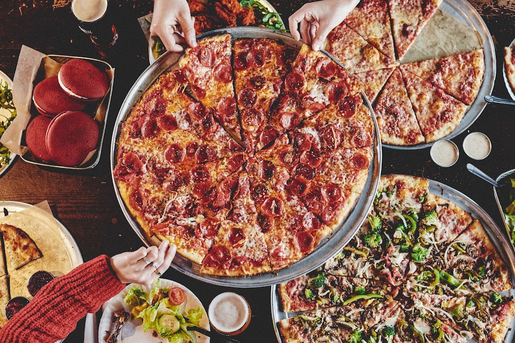 The Upper Crust Pizzeria | restaurant | 20 Charles St, Boston, MA 02114, USA | 6177239600 OR +1 617-723-9600