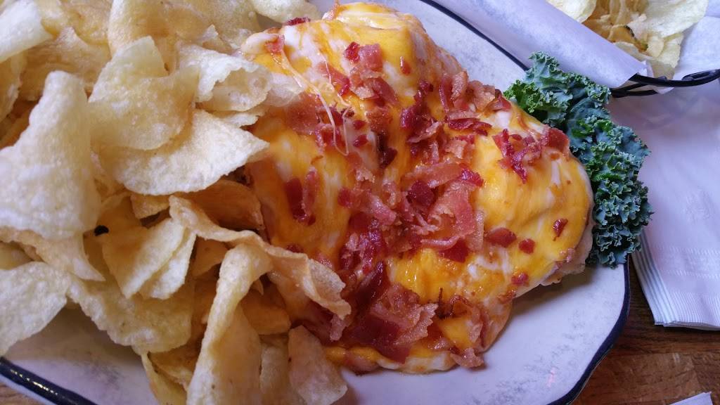 Shallos Antique Restaurant & Brewhaus | restaurant | 8811 Hardegan St, Indianapolis, IN 46227, USA | 3178827997 OR +1 317-882-7997