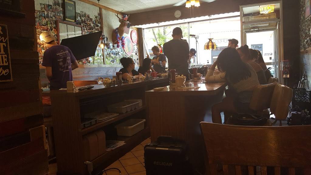 Pages Restaurant | restaurant | 26 1/2 E Hinsdale Ave, Hinsdale, IL 60521, USA | 6303239058 OR +1 630-323-9058