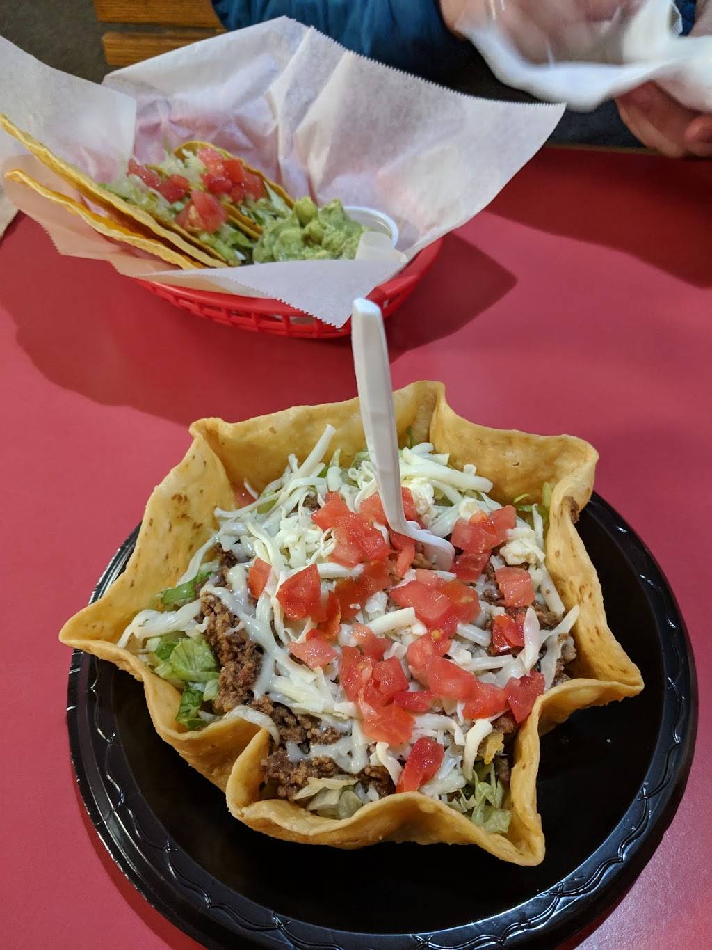 Tippys Taco House | restaurant | 147 W Shirley Ave, Warrenton, VA 20186, USA | 5403492330 OR +1 540-349-2330