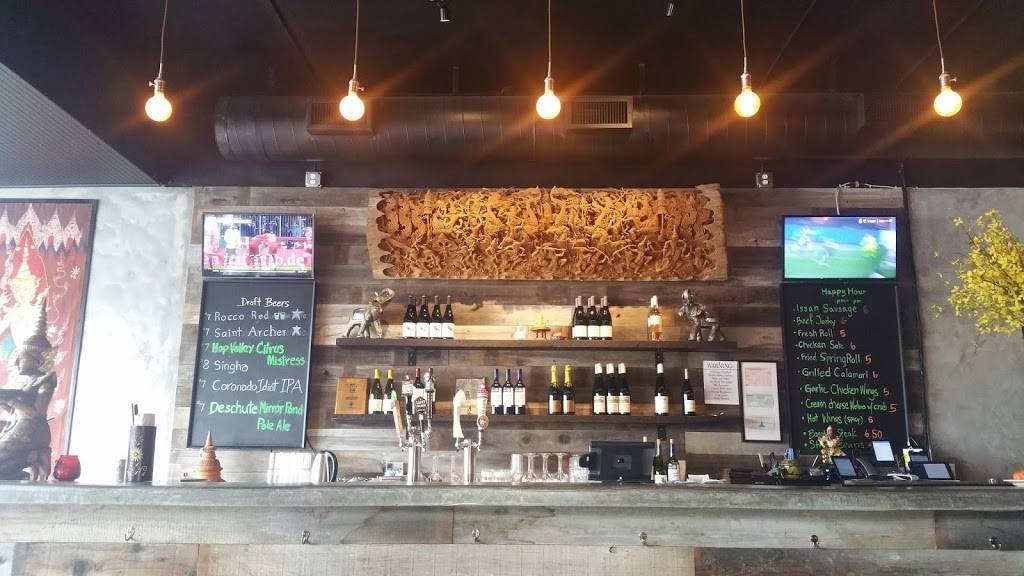 Chao Krung Thai Restaurant | restaurant | 2110, 111 N Fairfax Ave, Los Angeles, CA 90036, USA | 3239398361 OR +1 323-939-8361