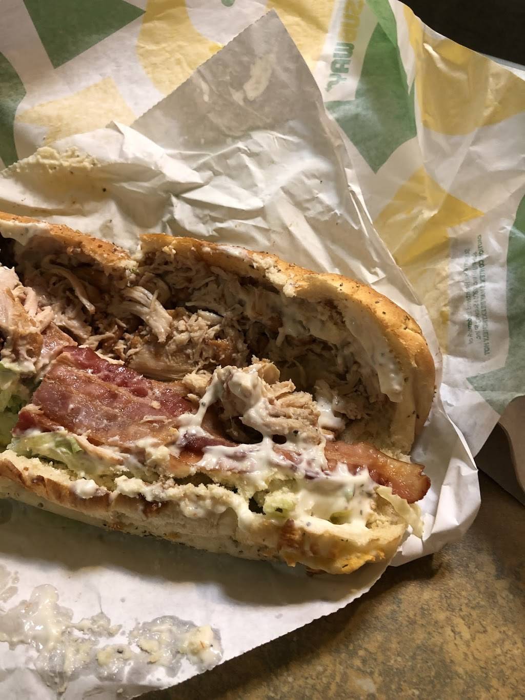 Subway | restaurant | 300 Mt Lebanon Blvd, Castle Shannon, PA 15234, USA | 4123447827 OR +1 412-344-7827