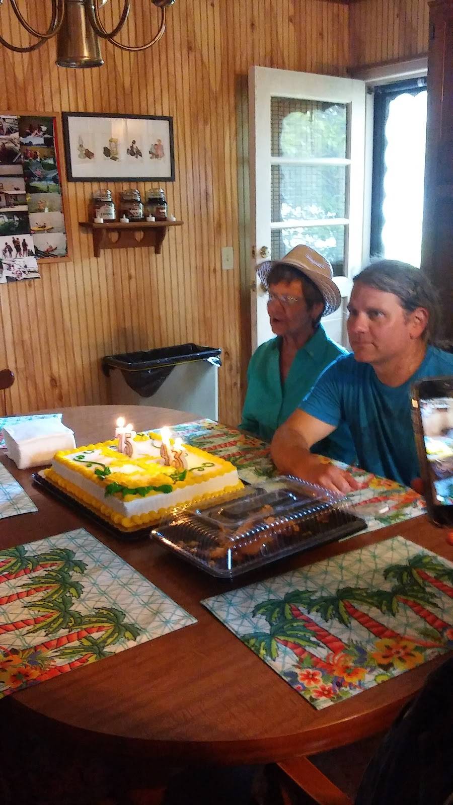 Summers On The River | restaurant | 207 River Rd W, Charlestown, IN 47111, USA | 8122933944 OR +1 812-293-3944