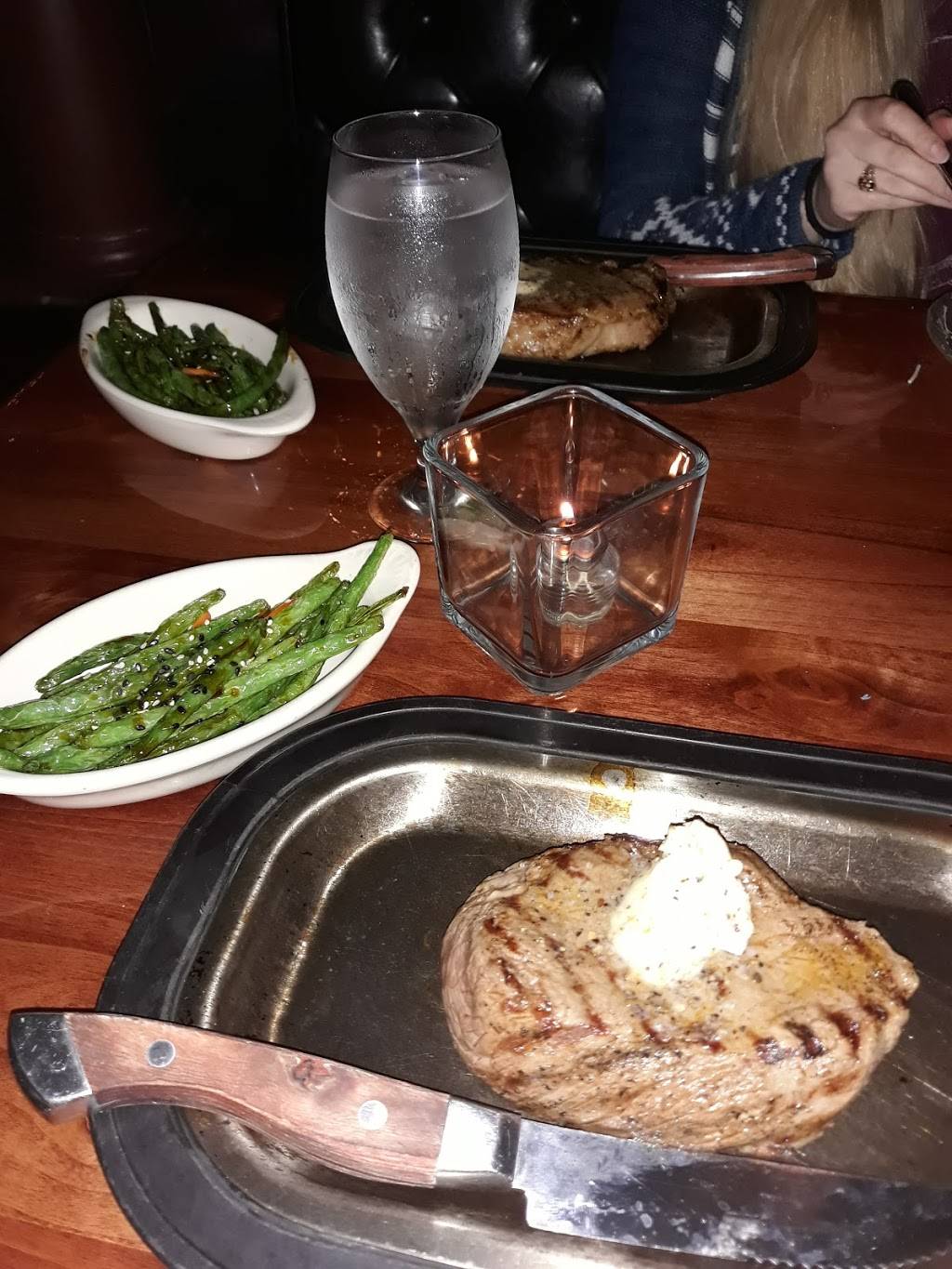 Gordys Steakhouse | restaurant | 301 Stillwater Rd, Willernie, MN 55090, USA | 6517629662 OR +1 651-762-9662