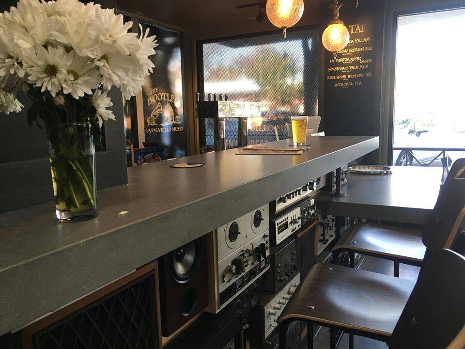 Armadillo Music | restaurant | 207 F St, Davis, CA 95616, USA | 5307588058 OR +1 530-758-8058