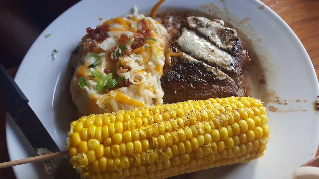 Chilis Grill & Bar | meal takeaway | 6251 Long Prairie Rd, Flower Mound, TX 75028, USA | 9723555826 OR +1 972-355-5826