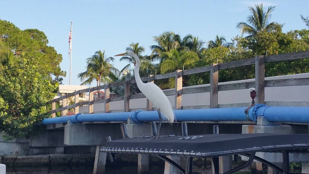 Port Sanibel Marina | restaurant | 14341 Port Comfort Rd, Fort Myers, FL 33908, USA | 2394371660 OR +1 239-437-1660