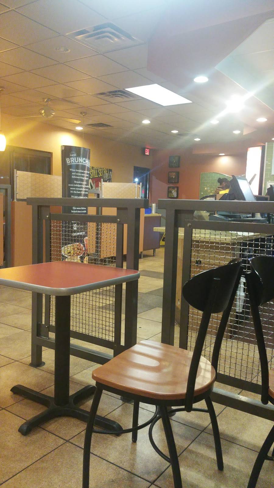 Jack in the Box | restaurant | 4840 S Yale Ave, Tulsa, OK 74135, USA | 9184936537 OR +1 918-493-6537