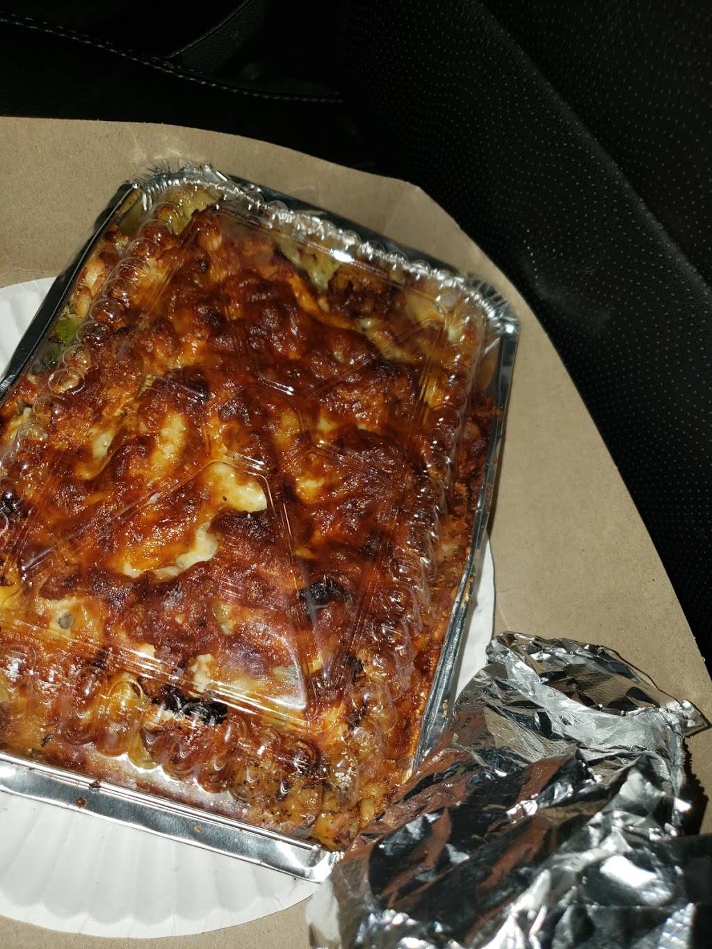 Stashs Pizza | restaurant | 612 Blue Hill Avenue, Boston, MA 02121, USA | 6172829200 OR +1 617-282-9200