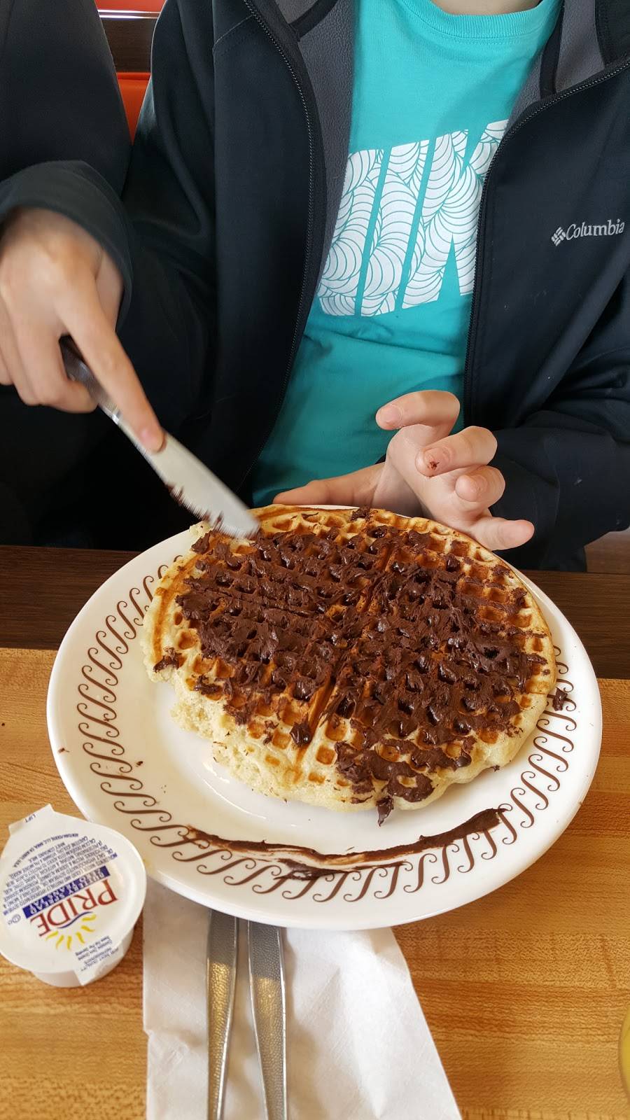 Waffle House | meal takeaway | 150 East E Loop 820, Fort Worth, TX 76112, USA | 8174512302 OR +1 817-451-2302