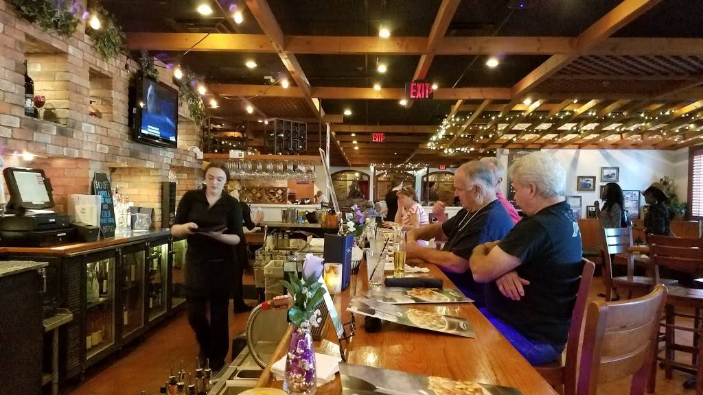 Carrabbas Italian Grill | restaurant | 1060 N 54th St, Chandler, AZ 85226, USA | 4807858586 OR +1 480-785-8586