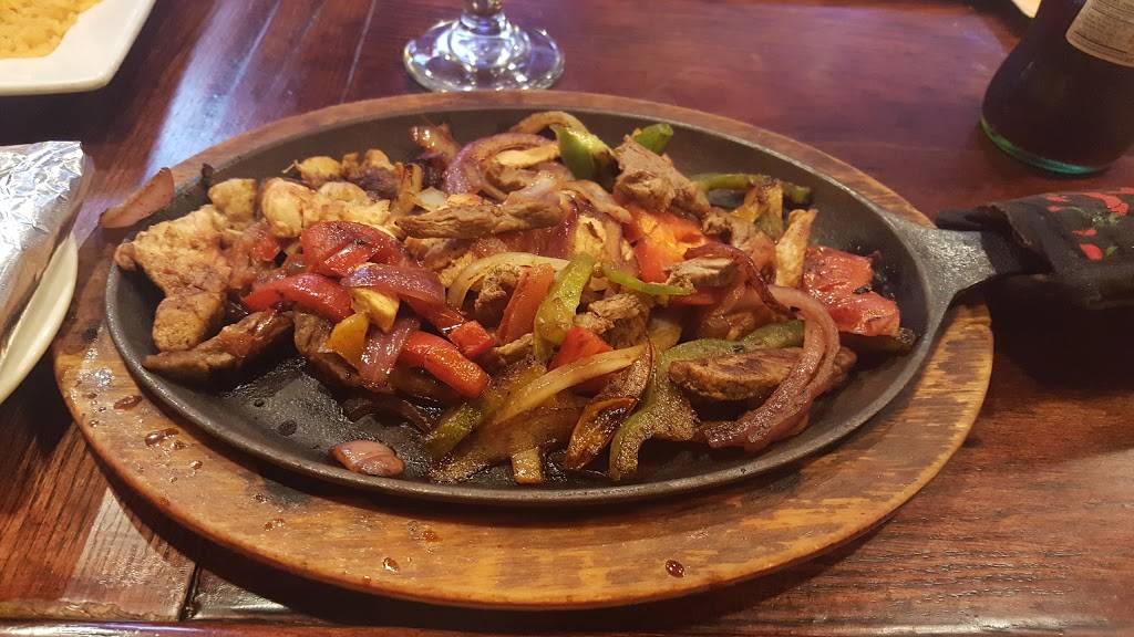 El Maya Mexican Grill | restaurant | 1300 Centerville Rd, Wilmington, DE 19808, USA | 3023847777 OR +1 302-384-7777