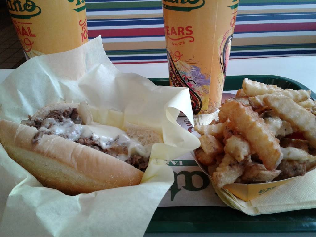 Nathans Famous | restaurant | 1530 Old Country Rd, Westbury, NY 11590, USA | 5168328900 OR +1 516-832-8900