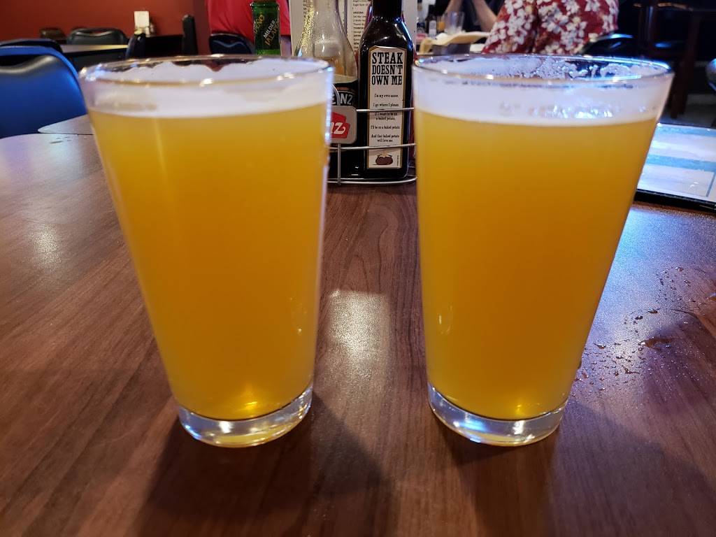 Mulligans | restaurant | 9403 E Golf Links Rd, Tucson, AZ 85730, USA | 5207335661 OR +1 520-733-5661