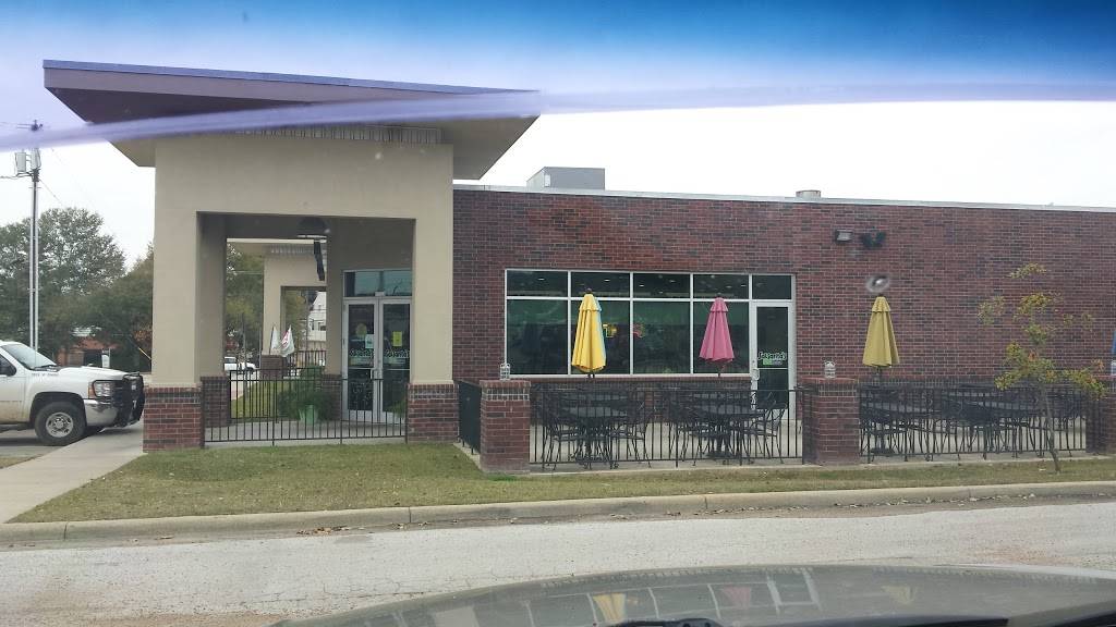 Salsaritas Fresh Mexican Grill | restaurant | 3316 Troup Hwy, Tyler, TX 75701, USA | 9035931100 OR +1 903-593-1100