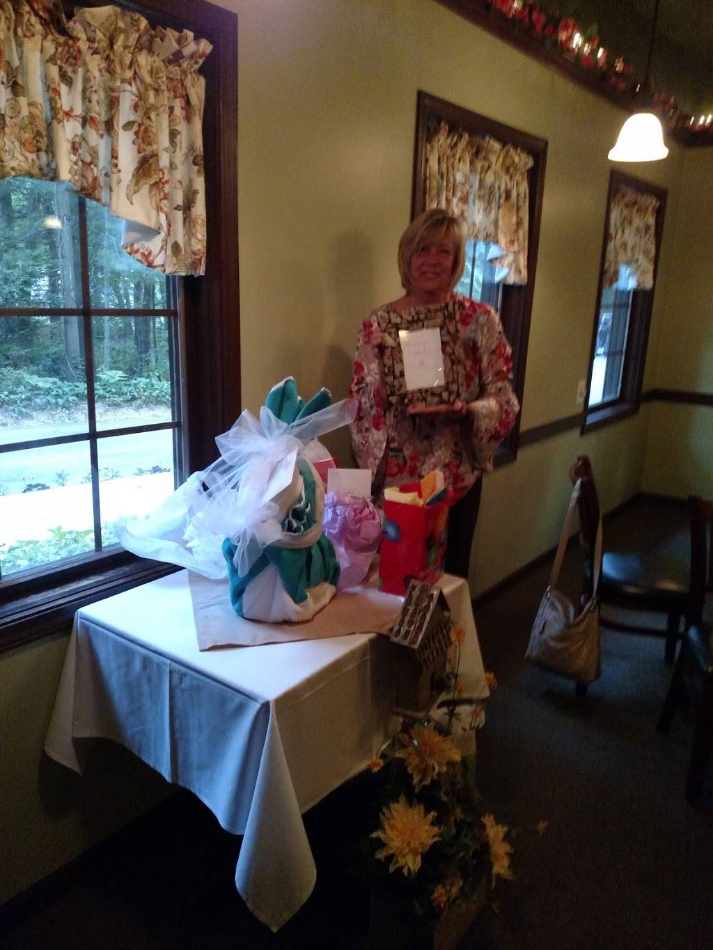 Arboreal Inn | restaurant | 18191 174th Ave, Spring Lake, MI 49456, USA | 6168423800 OR +1 616-842-3800