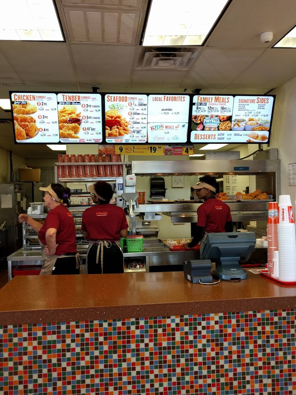 Popeyes Louisiana Kitchen | restaurant | 1113 W Frontage Dr E, Wiggins, MS 39577, USA | 6019283098 OR +1 601-928-3098