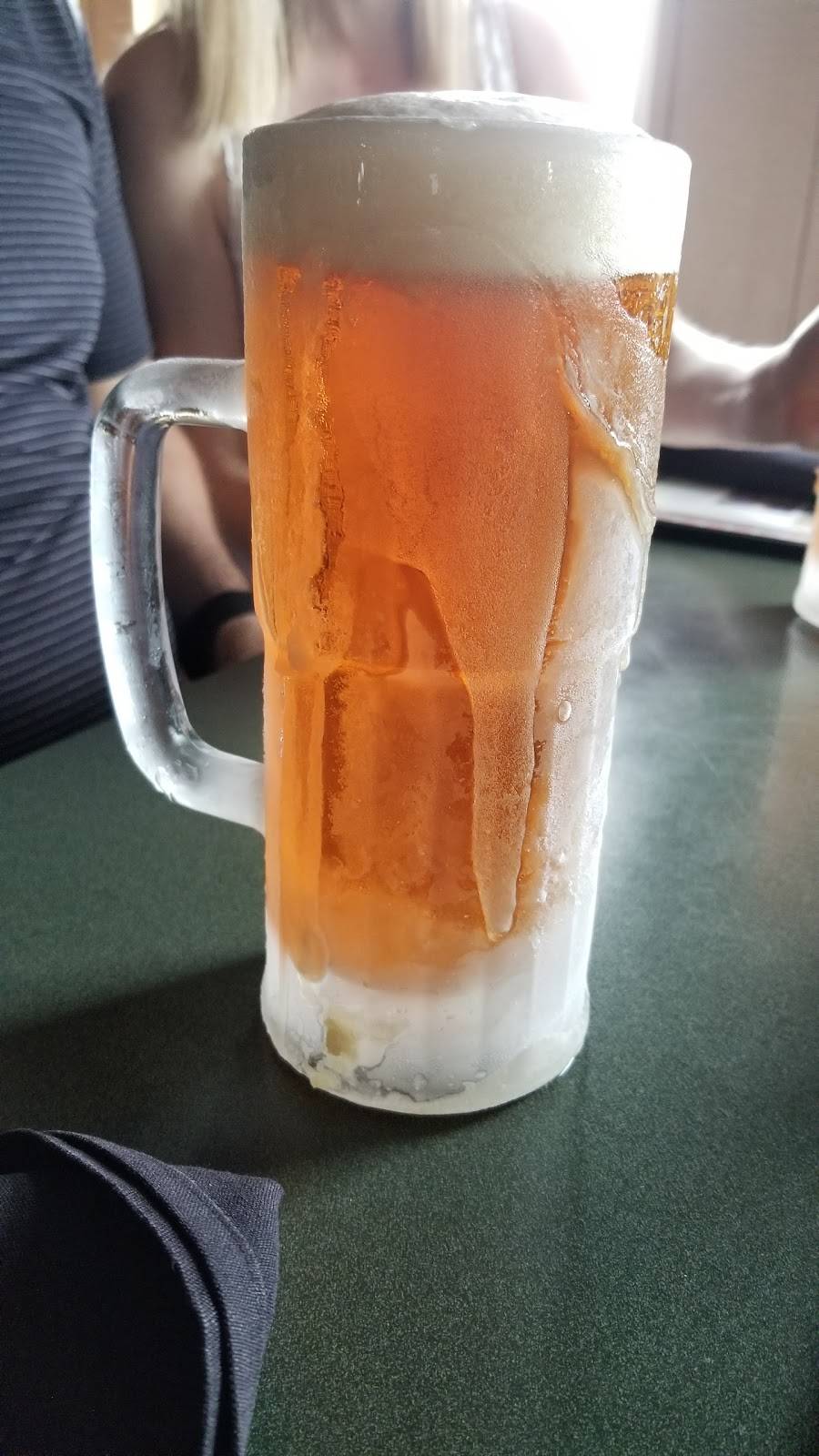 CJs Highmarks | restaurant | 1211 Irmscher Blvd, Celina, OH 45822, USA | 4195865552 OR +1 419-586-5552