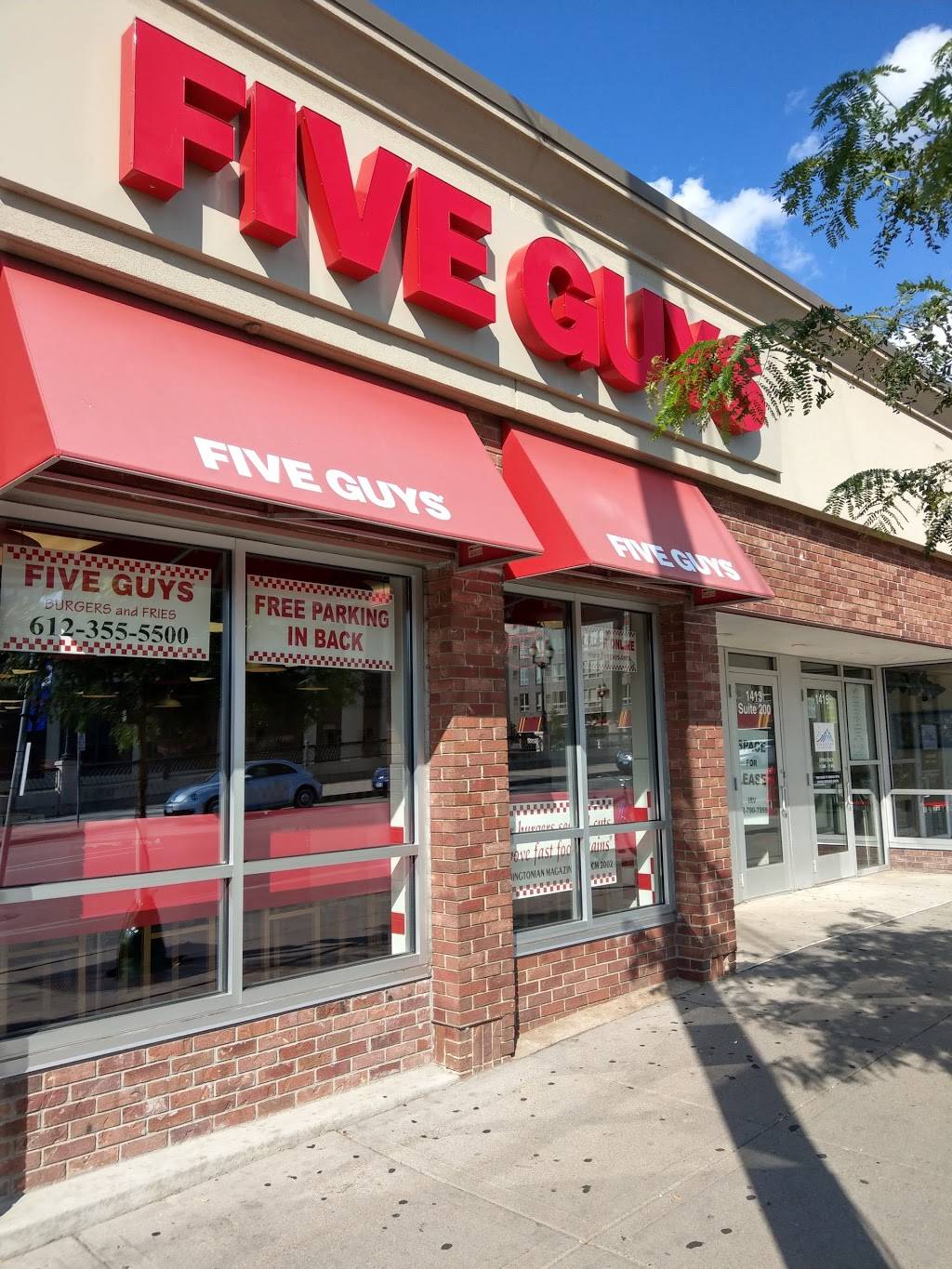 Five Guys | meal takeaway | 1413 4th St SE, Minneapolis, MN 55414, USA | 6123555500 OR +1 612-355-5500