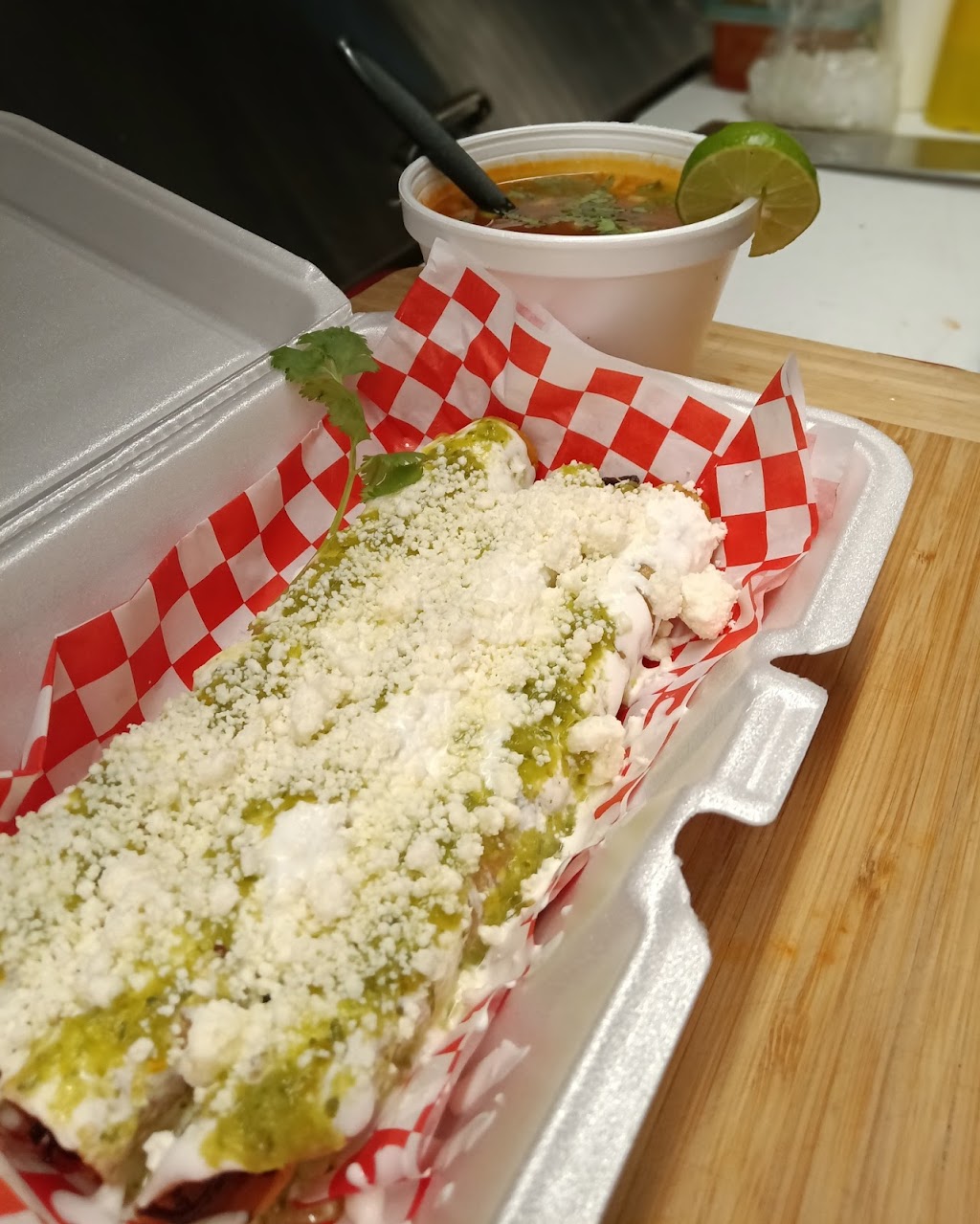 Mariscos y garnachas La Chilanga (food truck) | restaurant | 421 N Zaragoza Rd, El Paso, TX 79907, USA | 9155052065 OR +1 915-505-2065