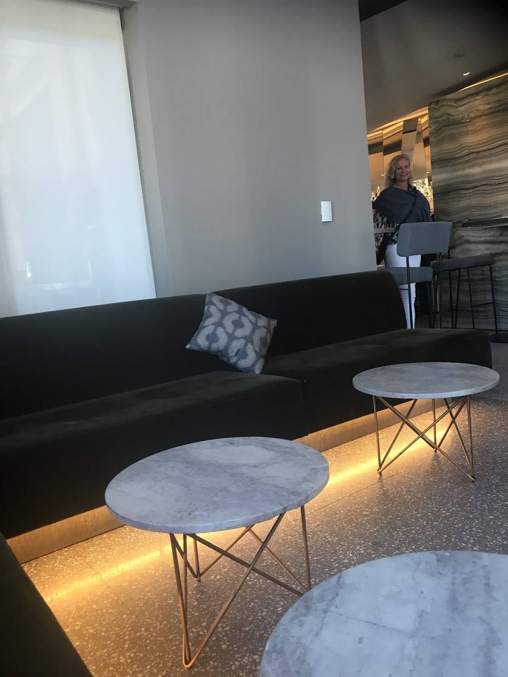 Freds Beverly Hills | restaurant | 9570 Wilshire Blvd, Beverly Hills, CA 90212, USA | 3107775877 OR +1 310-777-5877