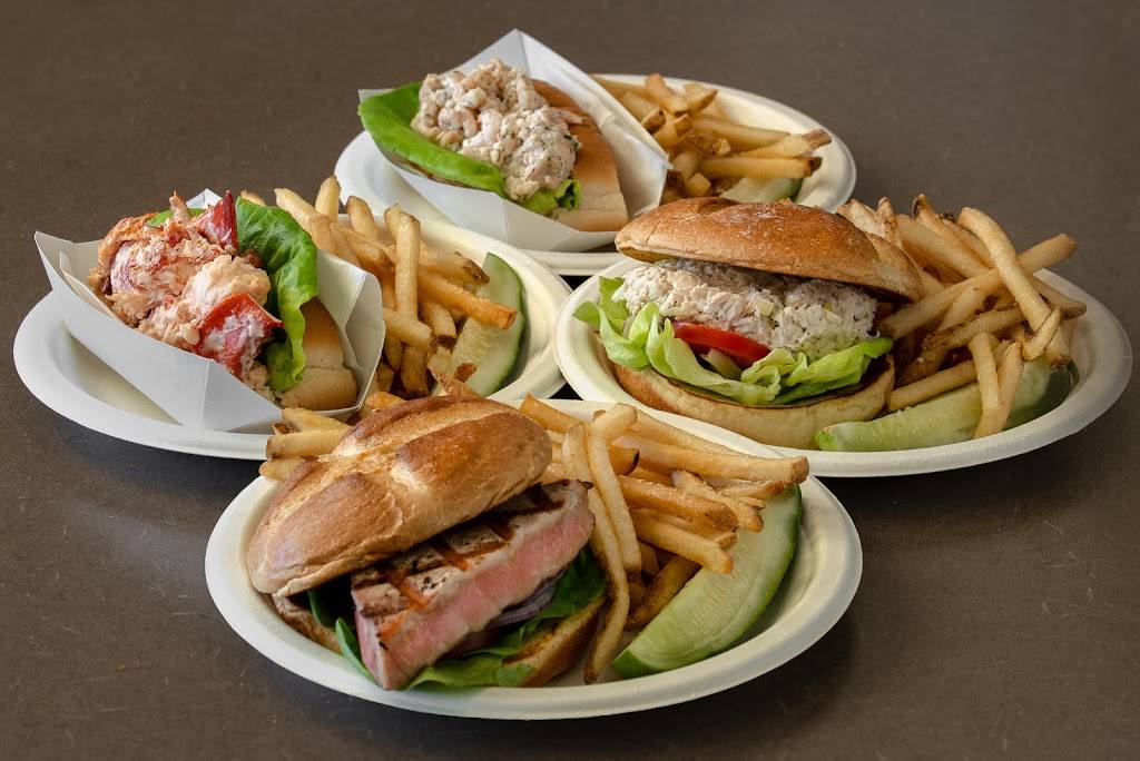 Cookes Seafood - Hyannis | restaurant | 1120 Iyannough Rd, Hyannis, MA 02601, USA | 5087750450 OR +1 508-775-0450