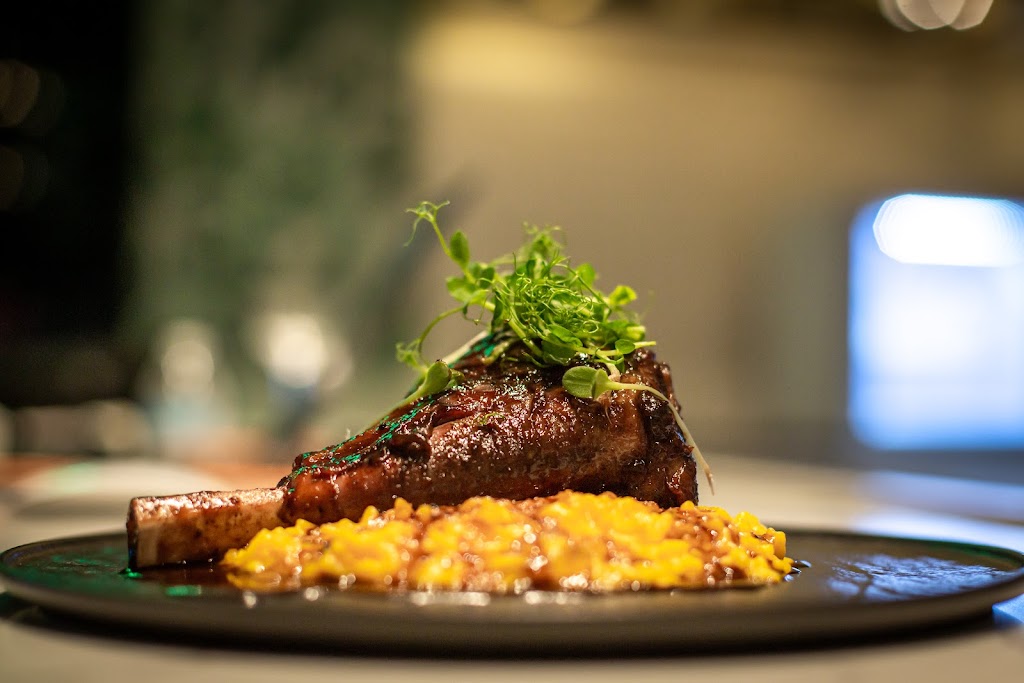 Ivy By The Lake | restaurant | 46110 Lake Center Plaza, Sterling, VA 20165, USA | 5715264626 OR +1 571-526-4626