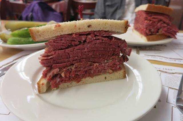 Steve Steins Famous Deli | restaurant | 1619 Grant Ave #39, Philadelphia, PA 19115, USA | 2156736000 OR +1 215-673-6000