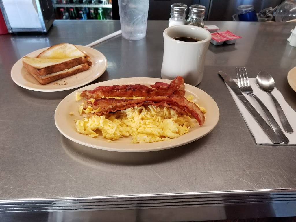 Texas Inn Downtown | meal takeaway | 422 Main St, Lynchburg, VA 24504, USA | 4348463823 OR +1 434-846-3823