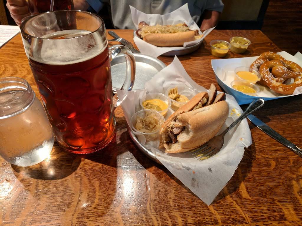 Story Tavern | restaurant | 150 S San Fernando Blvd, Burbank, CA 91502, USA | 8185674200 OR +1 818-567-4200