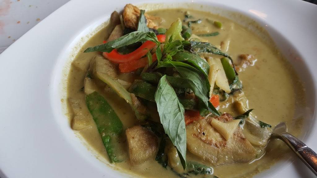 Mai Thai Restaurant Old Town | restaurant | 6 King St, Alexandria, VA 22314, USA | 7035480600 OR +1 703-548-0600