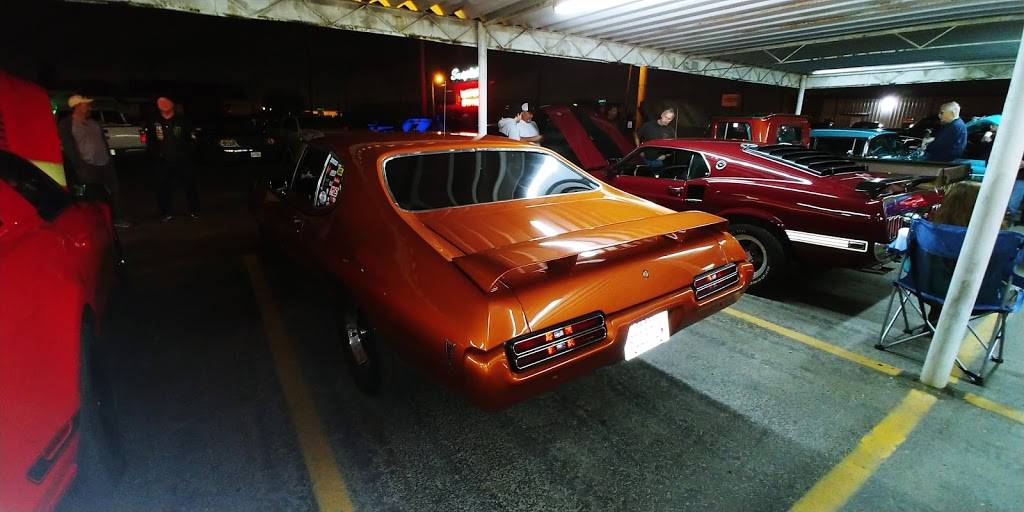 Snapkas Drive Inn | restaurant | 4760 Leopard St, Corpus Christi, TX 78408, USA | 3618832272 OR +1 361-883-2272