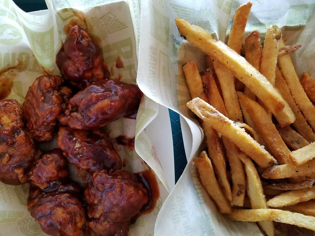 Wingstop | meal takeaway | 5446 Westpointe Plaza Drive, Columbus, OH 43228, USA | 6148769464 OR +1 614-876-9464