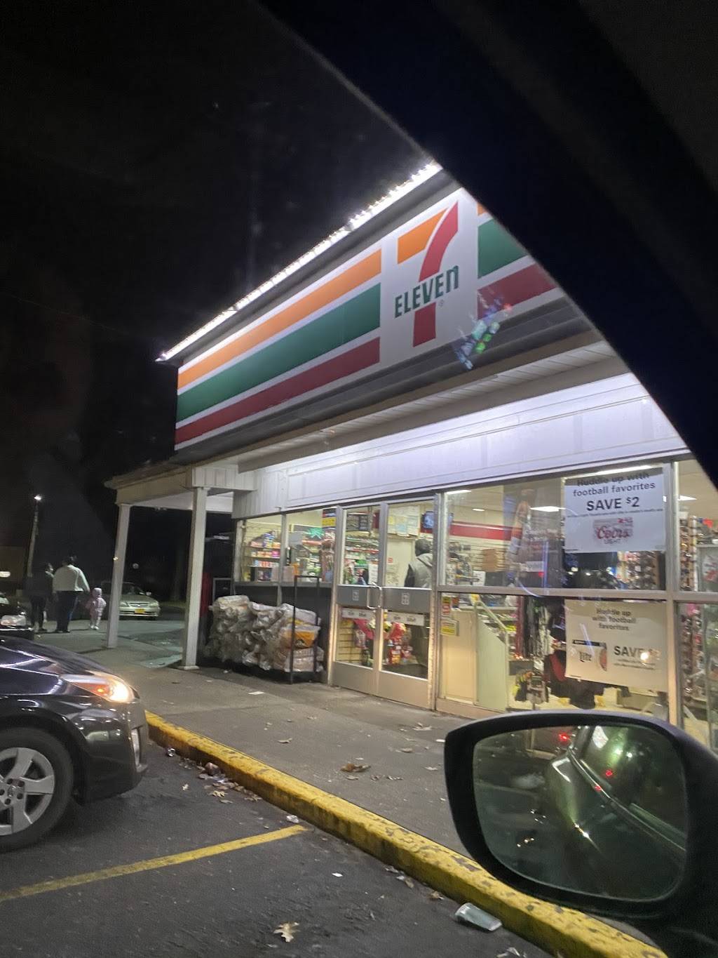 7-Eleven | bakery | 148 Pine Aire Dr, North Bay Shore, NY 11706, USA | 6312731775 OR +1 631-273-1775