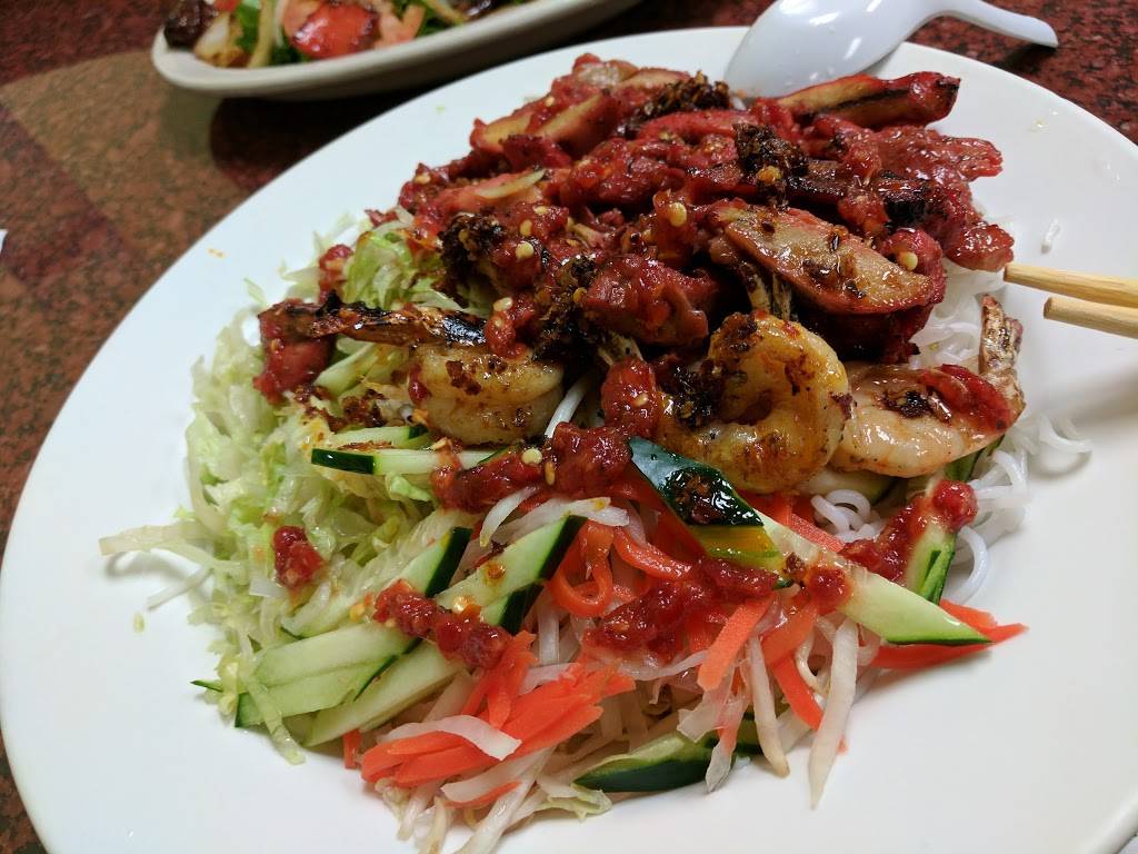 iPho | restaurant | 1072 S Brookhurst Rd, Fullerton, CA 92833, USA | 7145254444 OR +1 714-525-4444