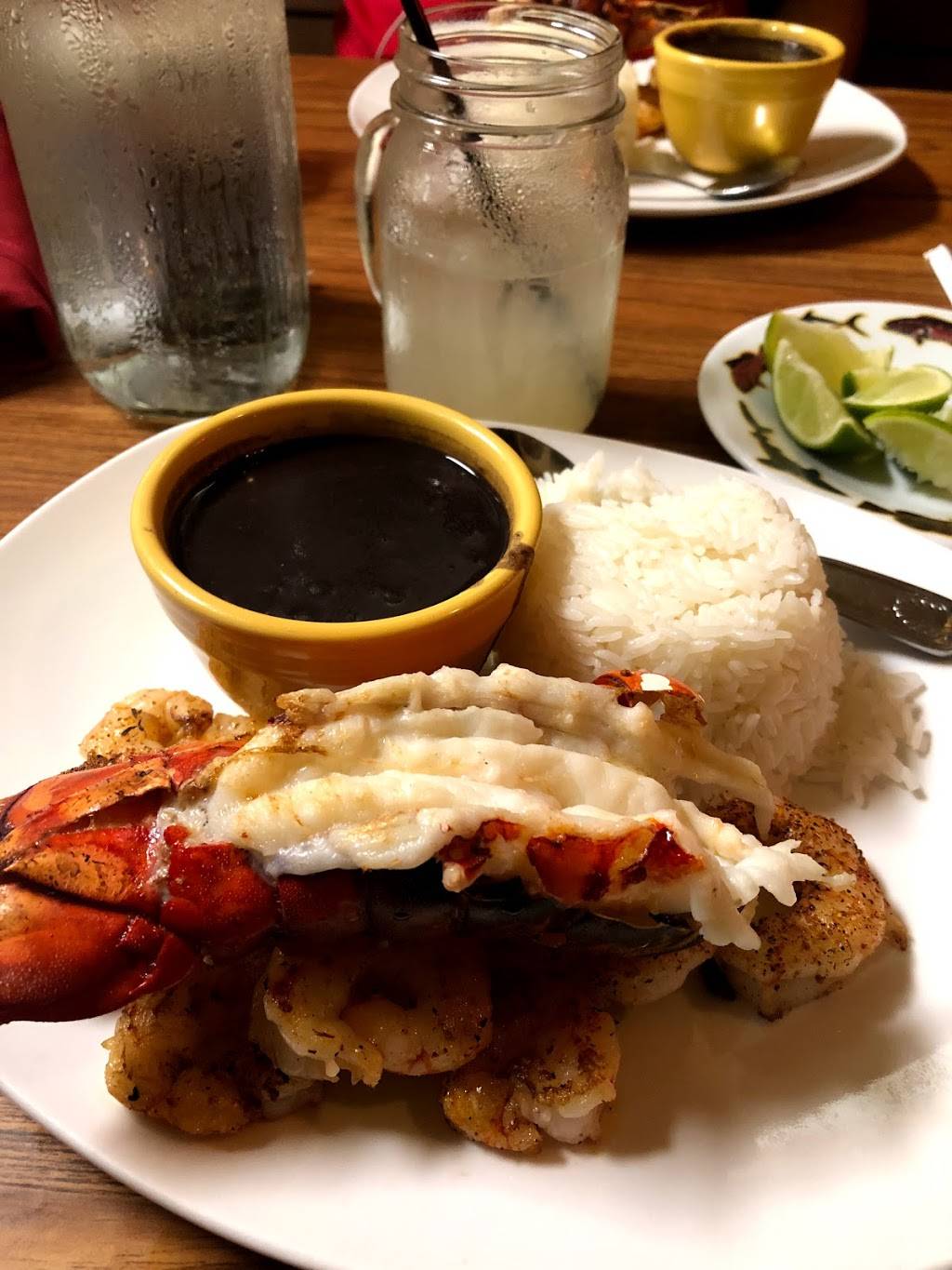 El Floridita Seafood Restaurant - Kendall | restaurant | 13501 SW 136th St, Miami, FL 33186, USA | 3052337575 OR +1 305-233-7575