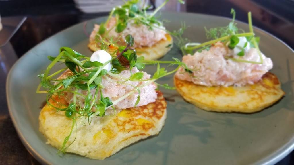 Michaels Table at Orchid Island Brewery | restaurant | 2855 Ocean Dr b1, Vero Beach, FL 32963, USA | 7722052436 OR +1 772-205-2436