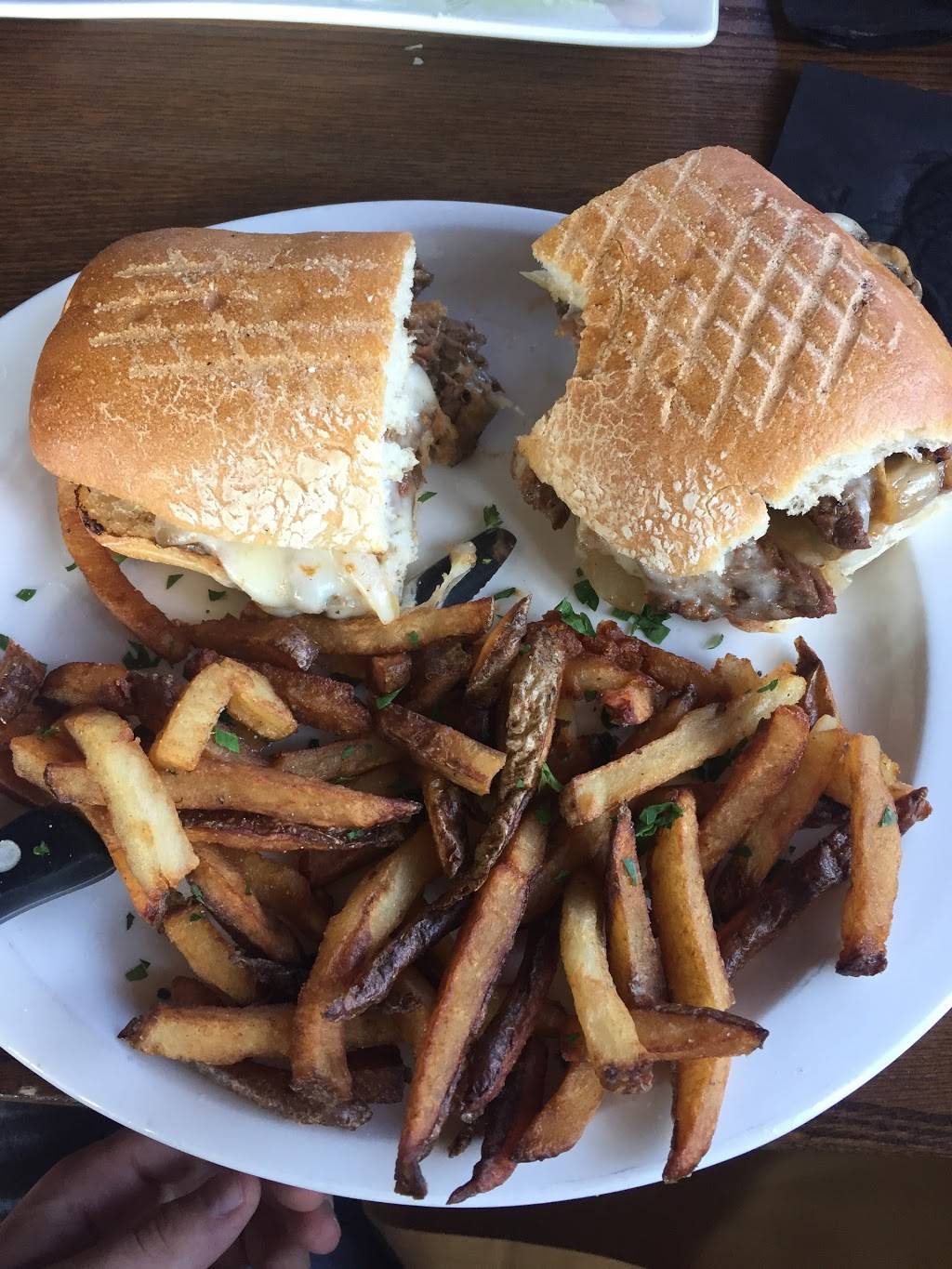 Black Horse Tavern | restaurant | 32 Waterfield Rd, Winchester, MA 01890, USA | 7813691620 OR +1 781-369-1620