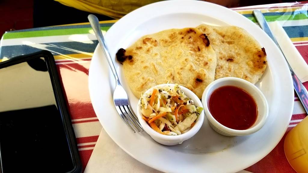 El Gallo Pinto Costa Rica | restaurant | 6349 Hull Street Rd, Richmond, VA 23224, USA | 8043035869 OR +1 804-303-5869