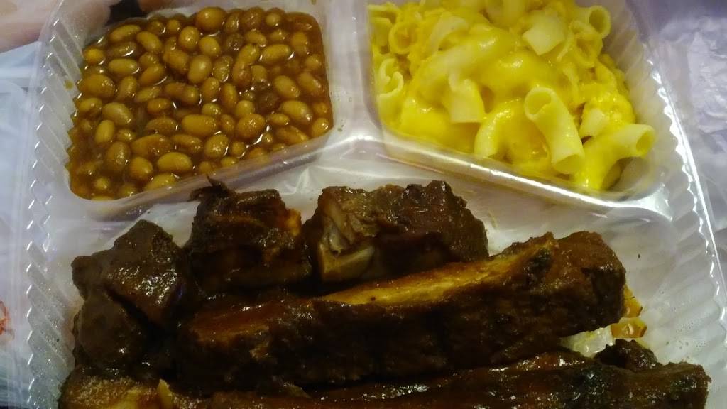 B&W BBQ | restaurant | 535 W Harding Way, Stockton, CA 95204, USA | 2099492025 OR +1 209-949-2025