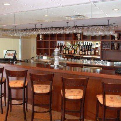 Restaurant La Bonne Adresse | restaurant | 7001 Boulevard des Galeries dAnjou, Anjou, QC H1M 3V6, Canada | 5143541138 OR +1 514-354-1138